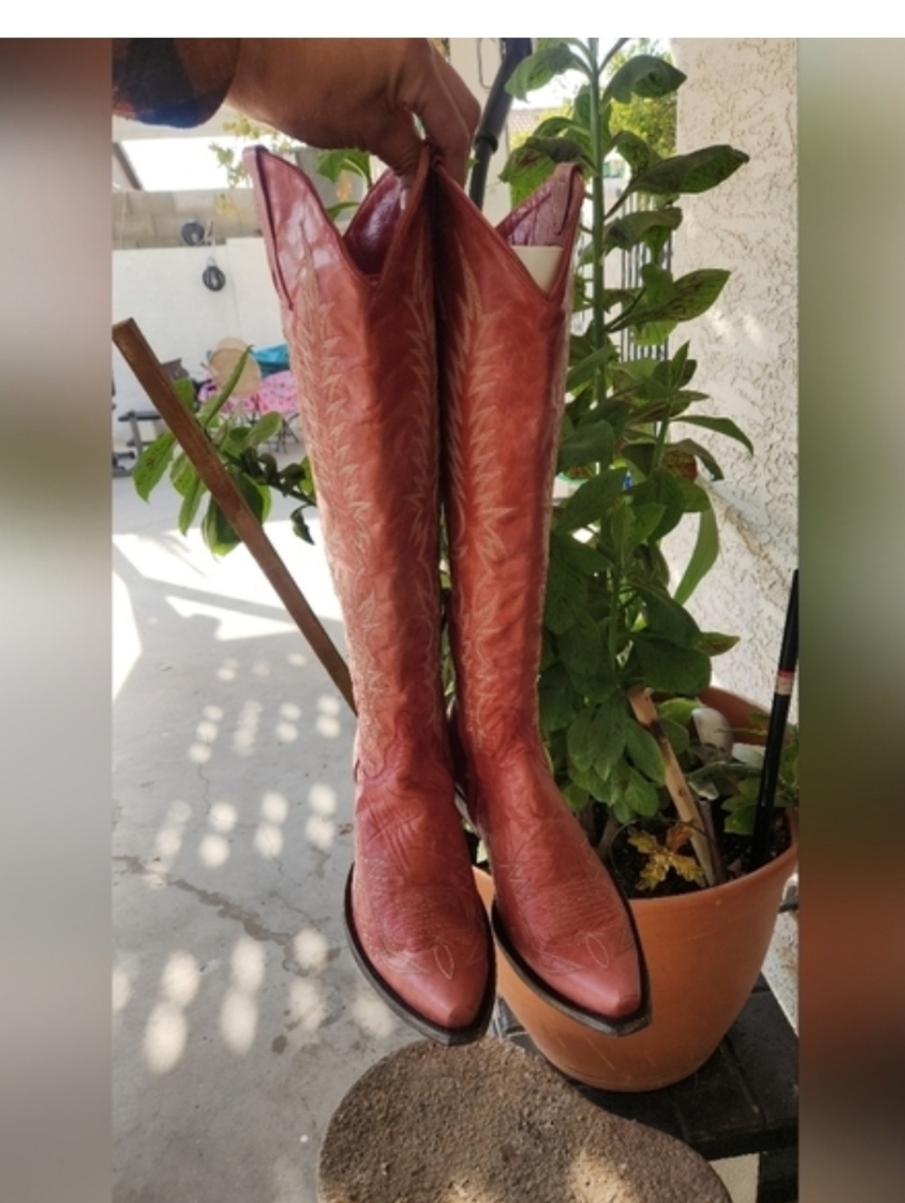 Old Gringo Tan Leather Cowboy Boots with Cream Stitching - Picture 5 of 10
